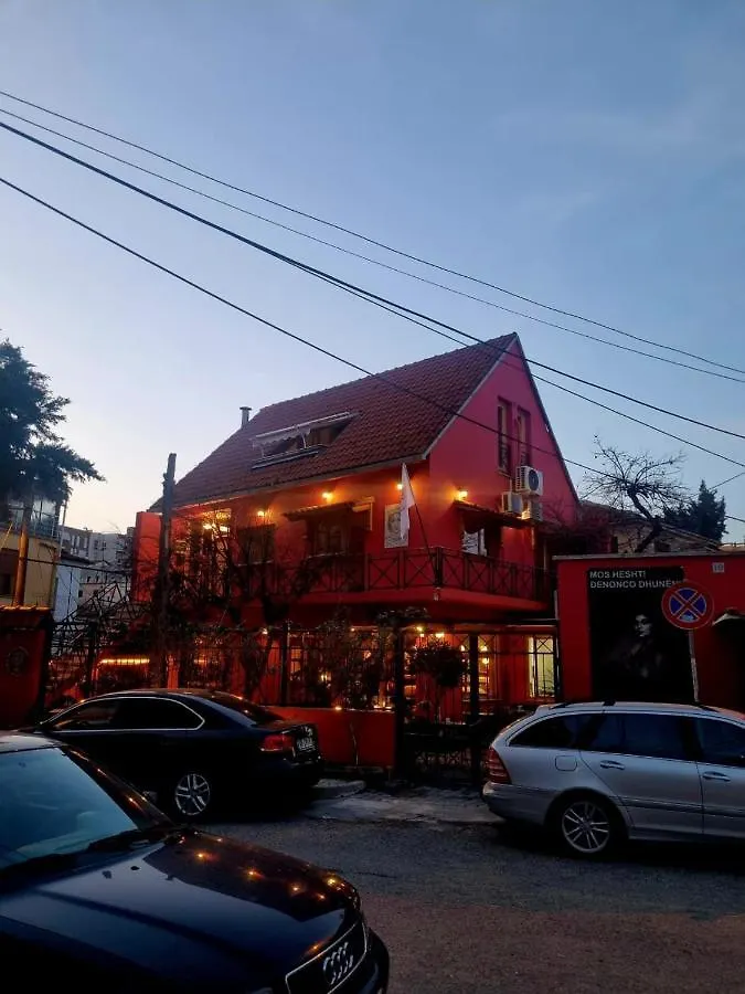 Red Goat Hostel Tirana Albanie